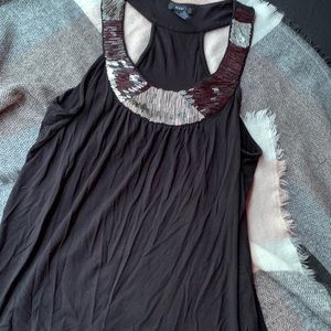 Beautiful detailed neckline tank top